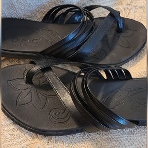 Like new Boc sandals strappy euc black 6